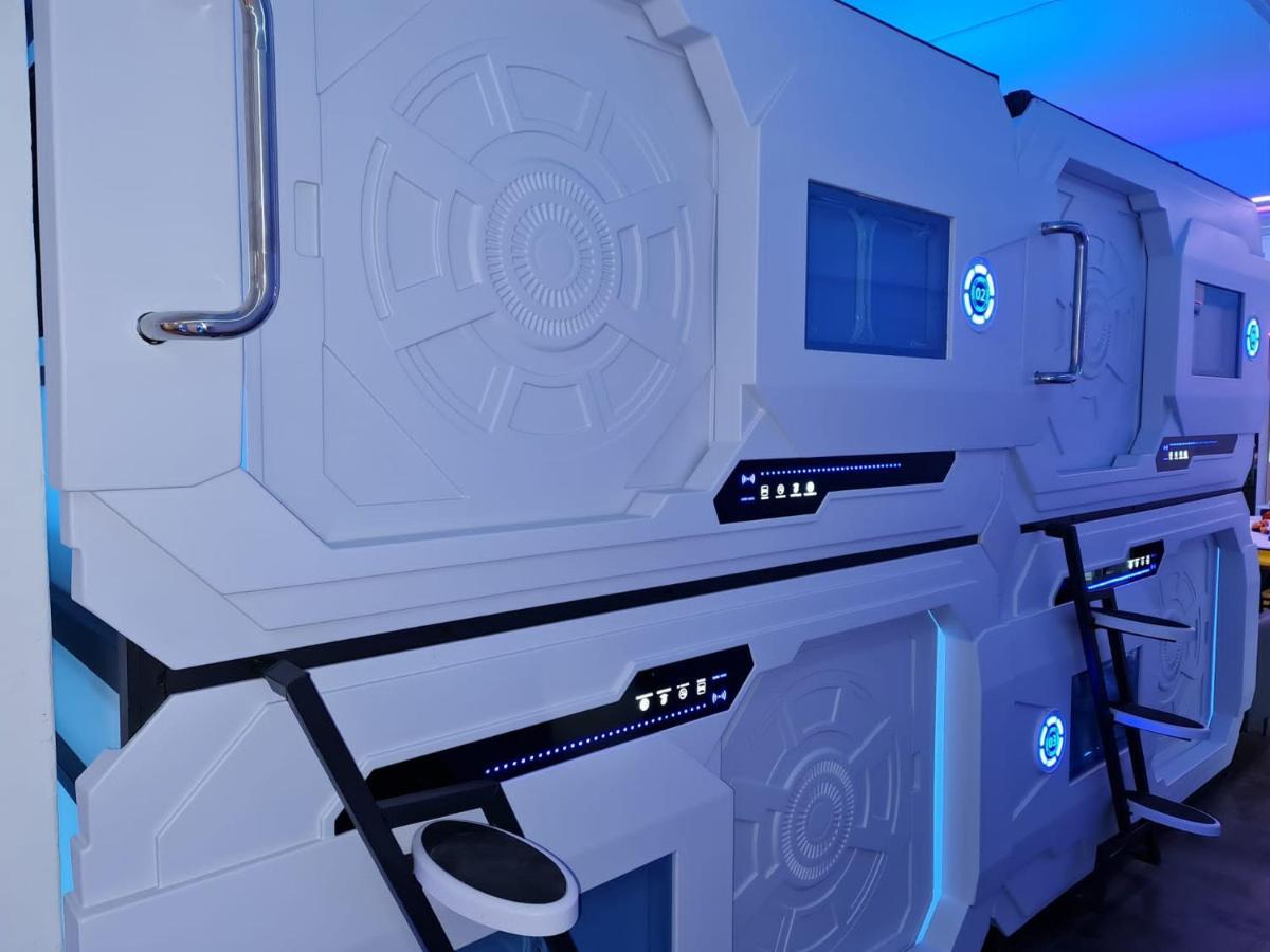 Galaxy Pods Capsule Hotel Boat Quay Singapur Exterior foto