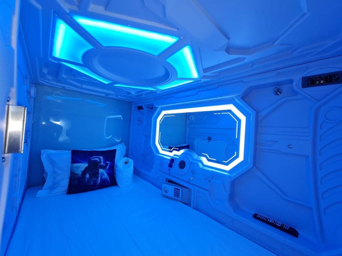 Galaxy Pods Capsule Hotel Boat Quay Singapur Exterior foto